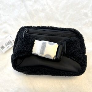 Lululemon zip belt and fanny pack